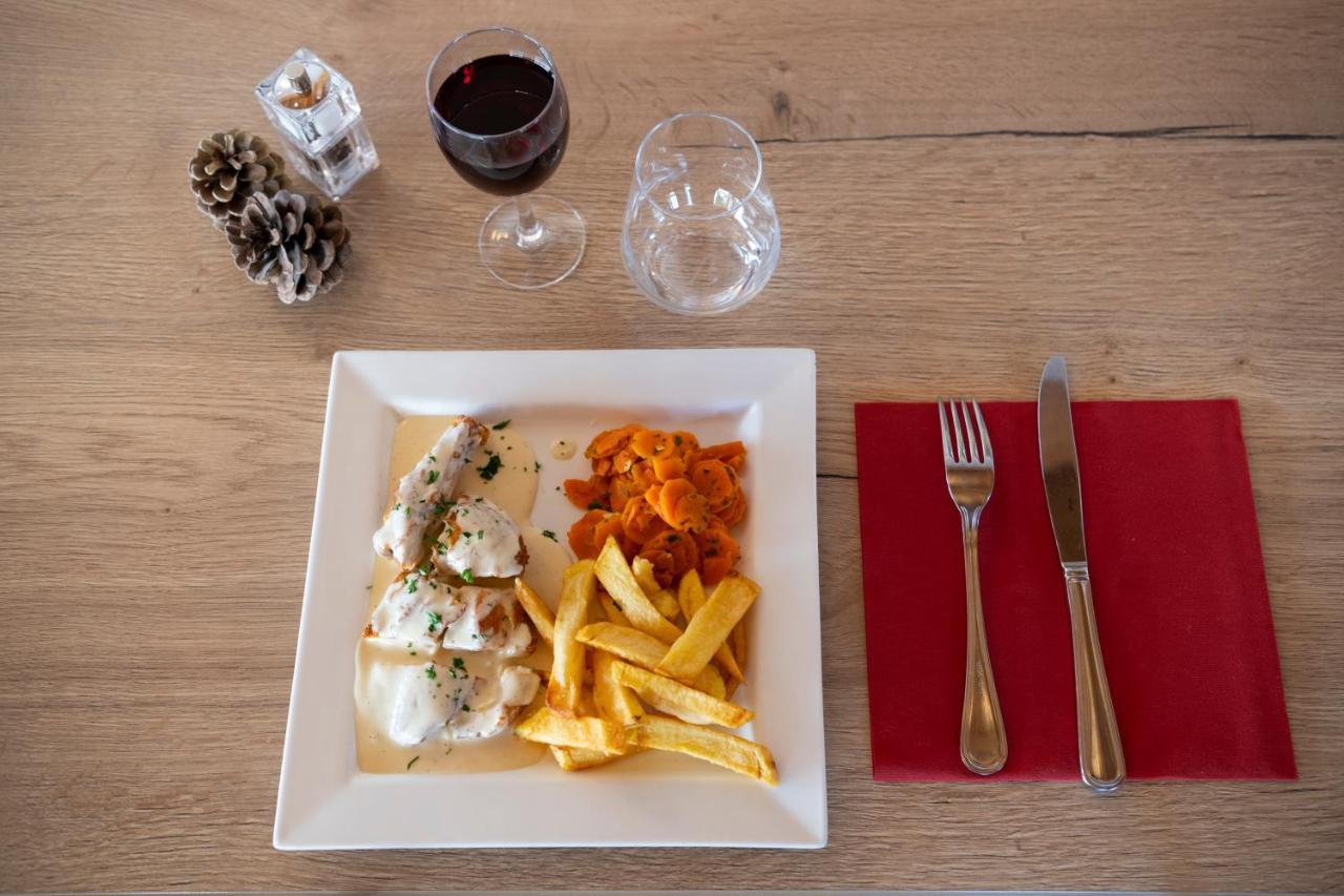 Hotel Restaurant Le Centre Lélex Εξωτερικό φωτογραφία