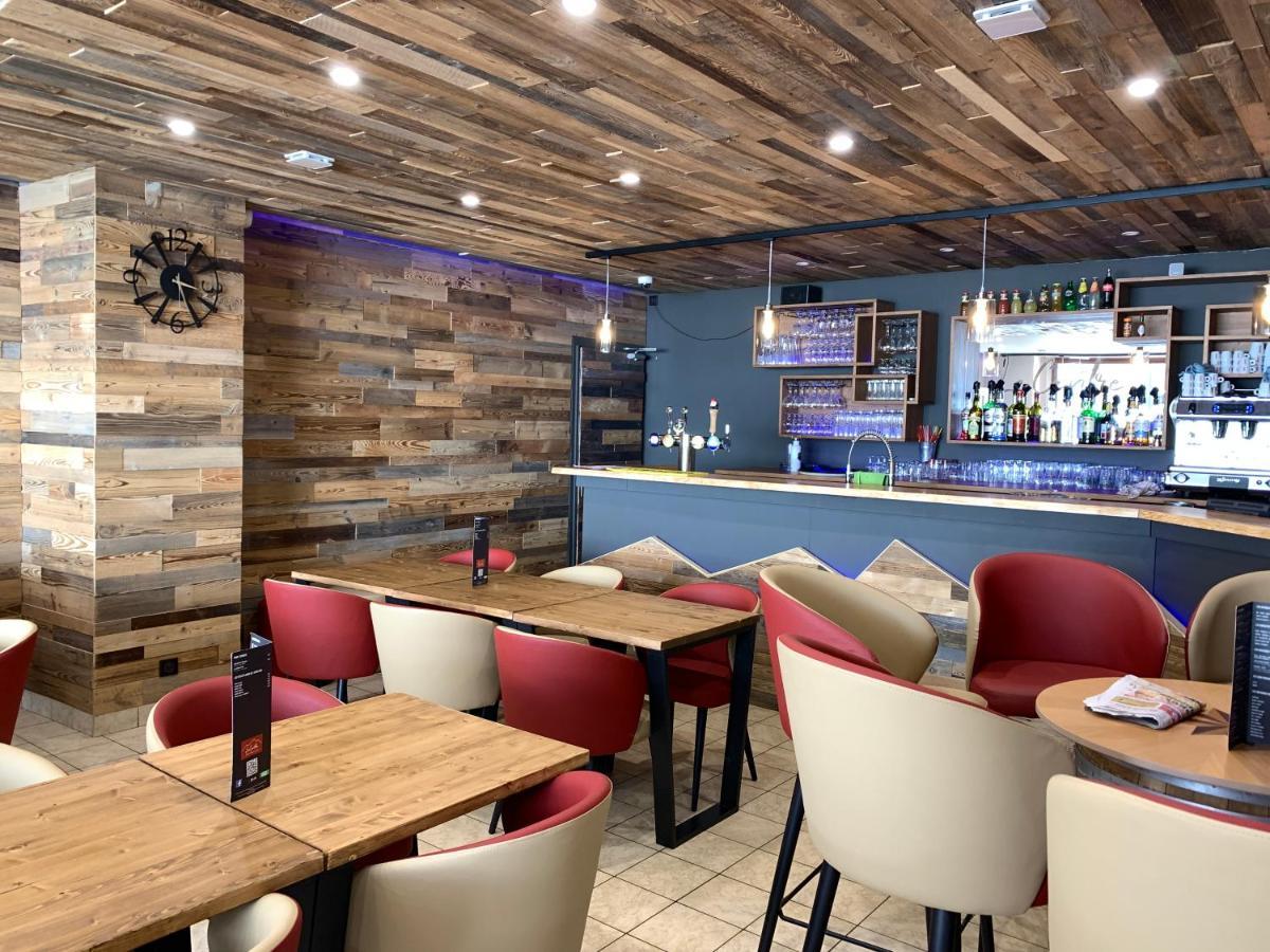 Hotel Restaurant Le Centre Lélex Εξωτερικό φωτογραφία