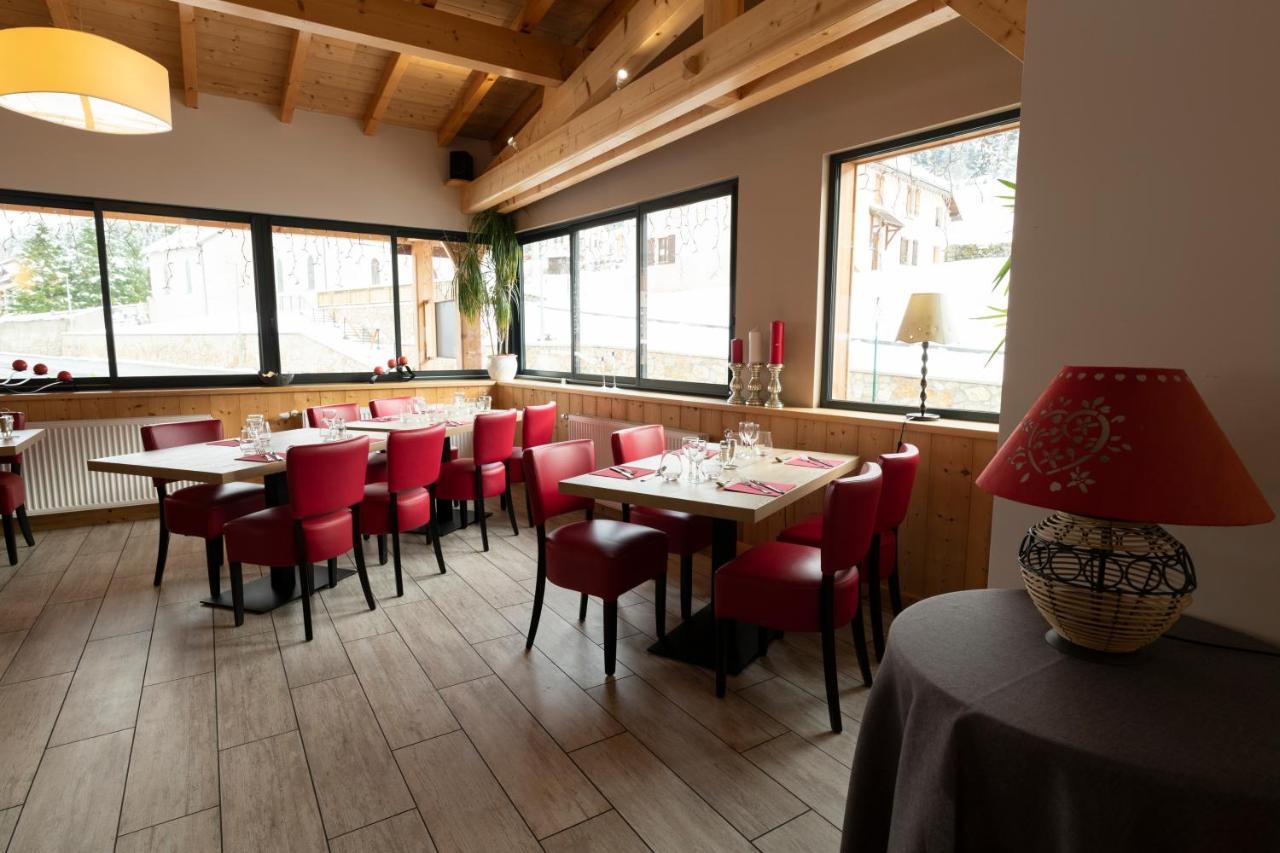Hotel Restaurant Le Centre Lélex Εξωτερικό φωτογραφία
